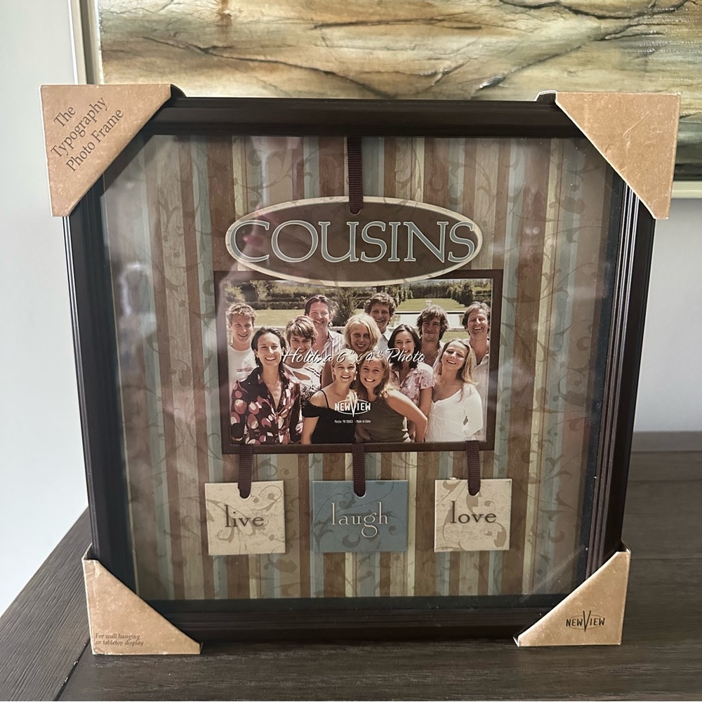 New View Cousins Family Photo Frame